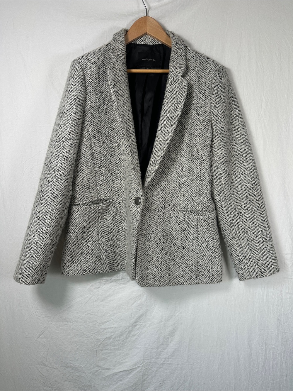 Banana Republic Black and White Herringbone Blazer